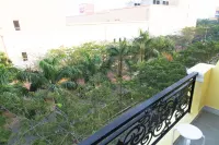 Khách sạn Mùa Xuân