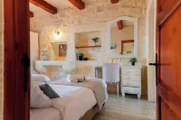 Villa Savona Sleeps 7 with Private Pool - balcony