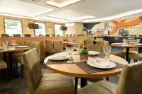 Royal Urban Macaé Hotel - breakfast