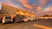 Comfort Inn Devonport - parking