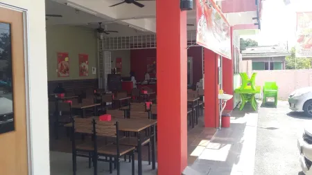 Daisyinn Budget Hotel Kuala Terengganu Отели в г. Batu Rakit