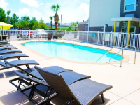Quality Inn & Suites Myrtle Beach Near Outlets キャロライナ・フォレストのホテル
