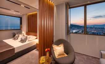 Royal Suites-Sky