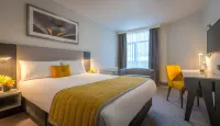 Maldron Hotel Dublin Airport Hotels in der Nähe von schuh