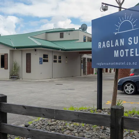Raglan Sunset Motel and Conference Venue