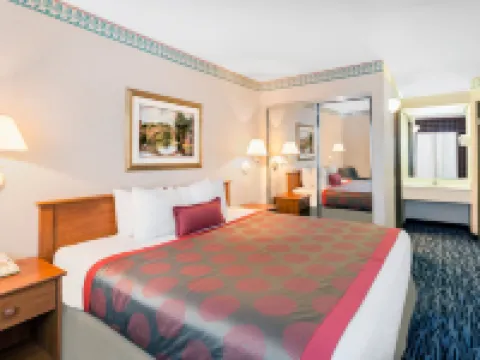 Ramada by Wyndham Kent Seattle Area Hotels in Kent