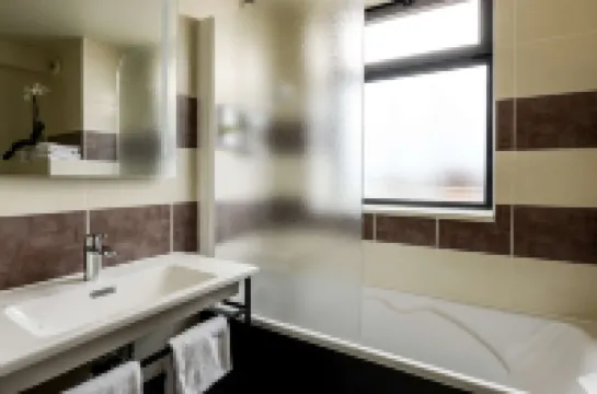 雷恩西布里特飯店