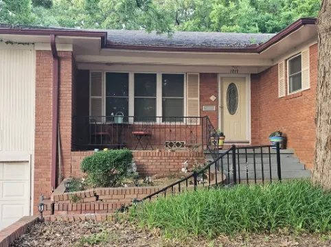 3-bedroom vacation home just 12 minutes from Lake Texoma and Choctaw Casino.