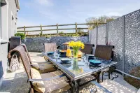 Unique Cottage the Old Stables Pembrokeshire Sleeps 8 - Welsh Tourist Board Award 5 Stars