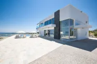 KO1 with Breathtaking Sea Views