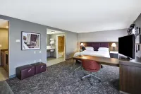 Hampton Inn & Suites by Hilton Columbus-Easton Area - Bãi đậu xe