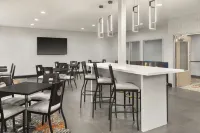 Hampton Inn Kansas City/Olathe - breakfast