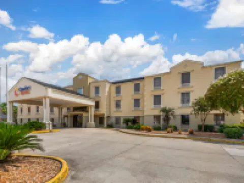 巴吞魯日艾倫港舒適套房酒店 西巴吞魯日縣酒店