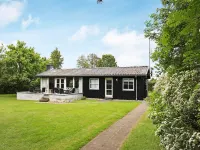 6 Person Holiday Home in Dronningmølle-by Traum