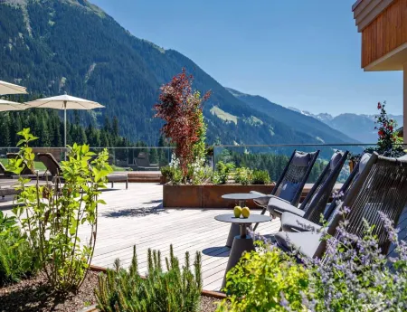 Holiday Apartment on Lake Goldberg