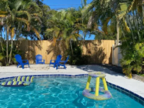 Heated Pool Close to St Pete Tampa Pet Friendly Hotels in Pinellas Park