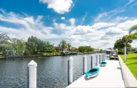 Villa Capri-Luxury Waterfront Punta Gorda, FL