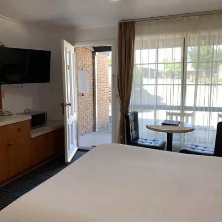 Swaggers Motor Inn