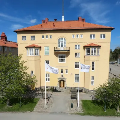Livgrenadjärmässen Hotell-Fest-Konferens Hotels near Gamla Linkoping