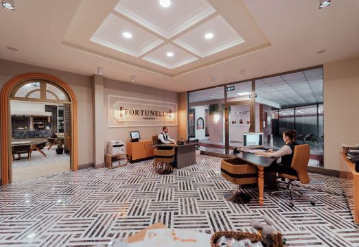 1. 포르투넬라 스위..