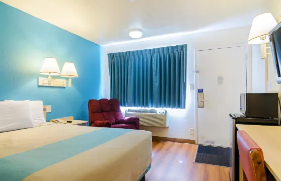 米切爾6號汽車旅館