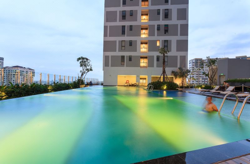 Infinity Pool Signature - Saigon Rivergate