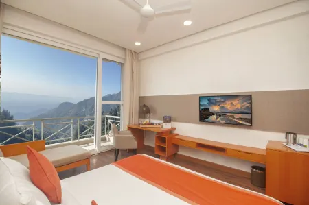 Yog Wellness Resort & Spa by Amritara Отели рядом с достопримечательностью «Mall Rd»