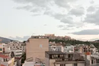 توستاي أثينز