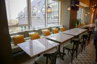 Park Mall Hotel & Conference Center - breakfast