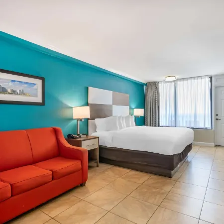 Comfort Inn & Suites Daytona Beach Oceanfront Отели рядом с достопримечательностью «Loggerhead Marina»