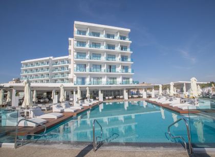 The Blue Ivy Hotel & Suites