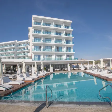 The Blue Ivy Hotel & Suites