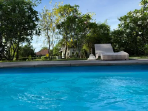 Home and Hill Resort