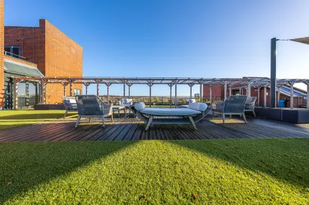 Luxury 1 Bedroom Serviced Apartment in the Heart of Stevenage Отели рядом со станцией Stevenage Railway Station