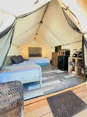8 Blue River Camp - Glamping Cabin
