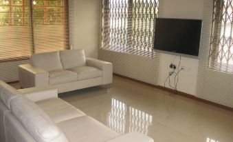 Ghouse Ideal for Friendsfamily and Corporate