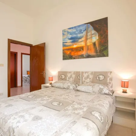 Villa in Italy with Private Garden Retreat Hotele w: Lucignano