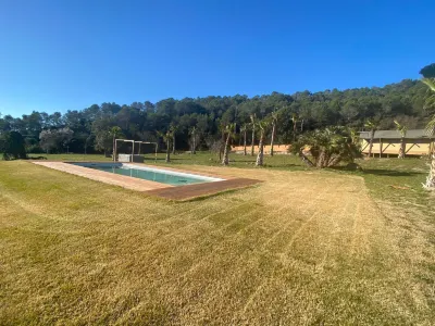 Glamping Vall de CODÓ Hotels in Beuda