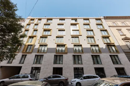 The Amberlyn Suite Hotel