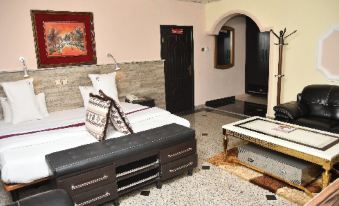 Room in Lodge - Choice Gate Hotel-Business Double