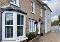 Chestnut Tree Cottage, 7 High Street Hotels in West Hoathly