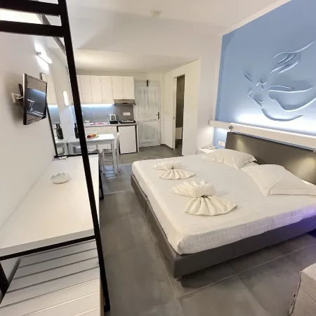Niriides Hotel Apts Studios