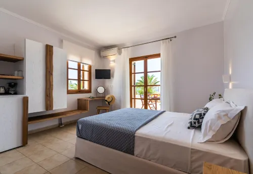 Konstantinos Hotels in Milos
