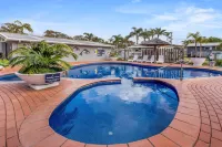 Big4 Tasman Holiday Parks - Tathra Beach Hotels in Bega