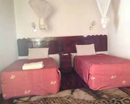 Mopees Lodge Hotels in Choma