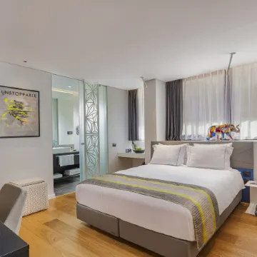 Ultra Tel Aviv Boutique Hotel Отели рядом с достопримечательностью «Парк ХаЯркон»