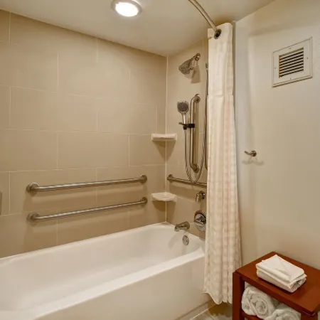 Embassy Suites by Hilton Greenville Golf Resort & Conference Center