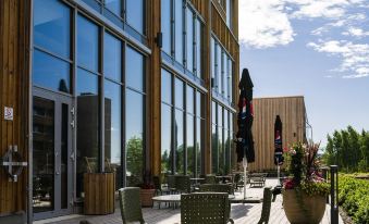 Wood Hotel by Frich's