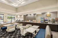 La Quinta Inn & Suites by Wyndham Newark - Elkton Hotels in Elkton