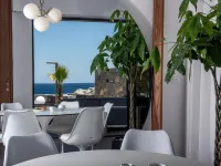 Made by the Sea Villas 12 Bdrm Hotels in Mades